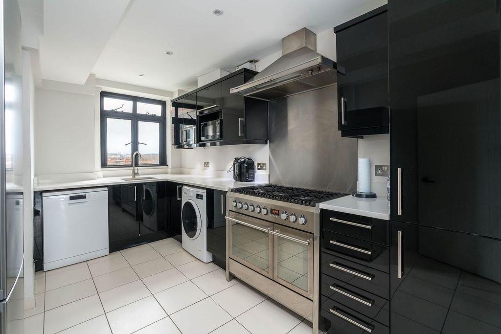 Wkwk9 ZO8 Nk O04 GEw4 LWr Xg.jpg