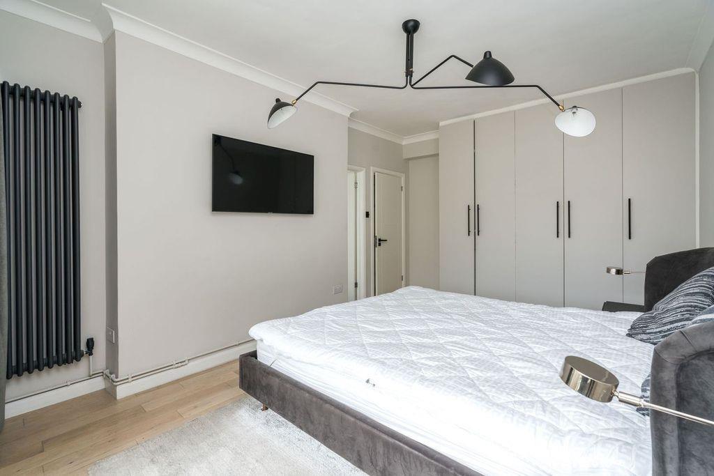 V DLyk8 UCy Uqco Oy IB7z Msg.jpg