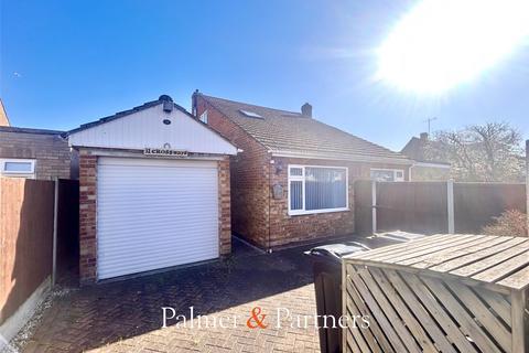 3 bedroom detached house for sale - Crossways, Jaywick, Clacton-on-Sea, Essex, CO15