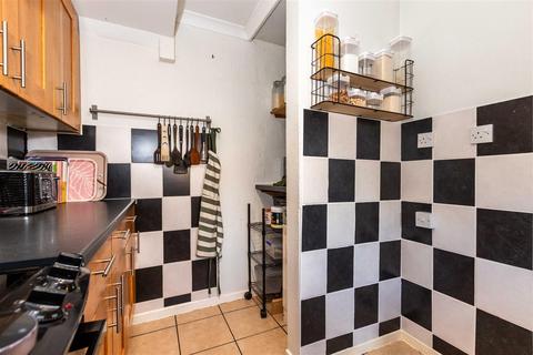 3 bedroom end of terrace house for sale, Willow Crescent, Worthing