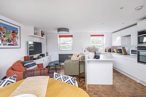 2 bedroom flat to rent, Nevill Road, Stoke Newington, London, N16