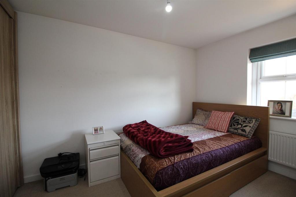 Bedroom 2.JPG