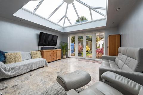 3 bedroom semi-detached house for sale, Slater Road, Bentley Heath