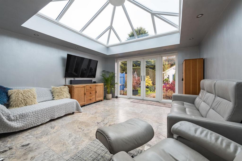 15 Slater Road, Bentley Heath, B93 8 AQ 12.jpg
