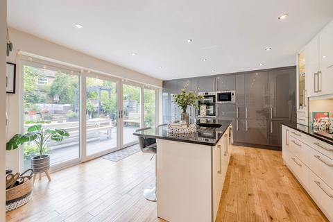 7 Simpsons Walk, Horsehay, Telford, TF4 2PA
