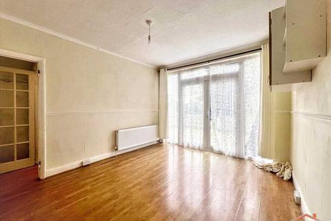 3 bedroom semi-detached house for sale, Hale Close, Edgware