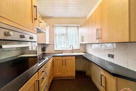 3 bedroom semi-detached house for sale, Hale Close, Edgware