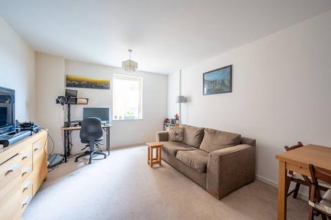1 bedroom flat for sale, Westgate House, Isleworth, TW7