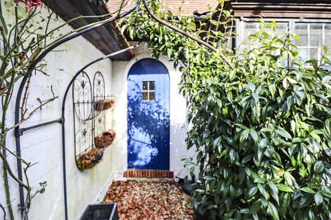 4 bedroom detached house for sale, Crawley Hill, Surrey GU15