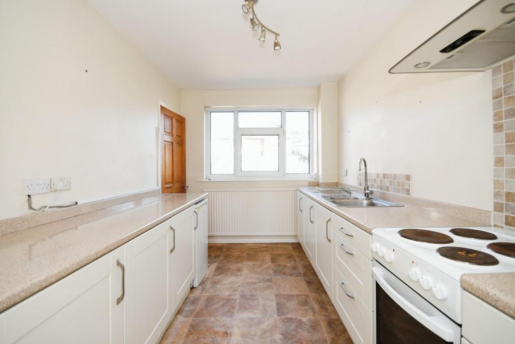 KITCHEN 02.jpg