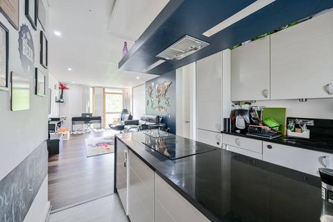 2 bedroom flat for sale, Becquerel Court, Greenwich Millennium Village, London, SE10