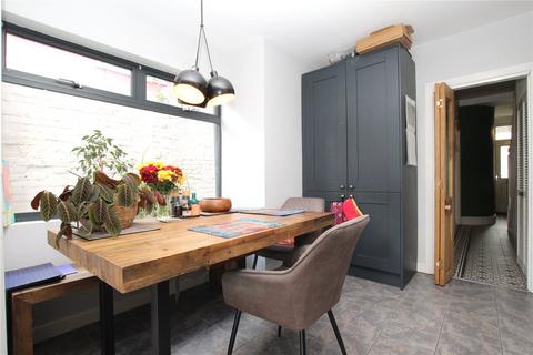 84 Ceres Road, London, SE18 1HL