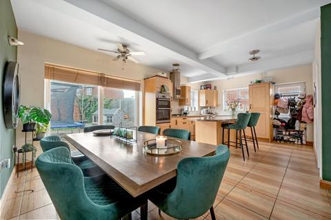 3 bedroom semi-detached house for sale, Marvellous Home on Mill Street, Melton Mowbray, LE13 1AY