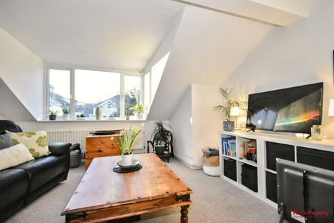 2 bedroom flat for sale, Orchard Grove, Upper Grosvenor Road