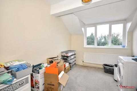 2 bedroom flat for sale, Orchard Grove, Upper Grosvenor Road