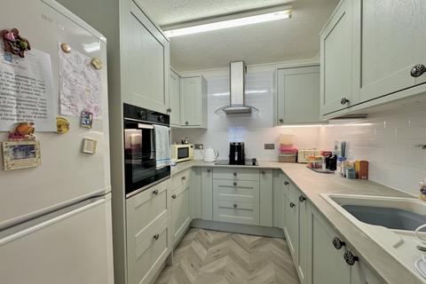1 bedroom apartment for sale, Stadium Road, Southend-on-Sea, Essex, SS2