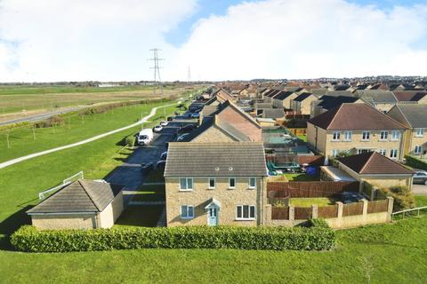 3 bedroom detached house for sale, Hampstead Gardens, Kingswood, Hull, HU7 3LB