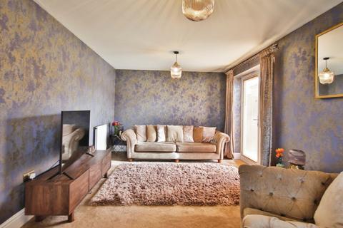 3 bedroom detached house for sale, Hampstead Gardens, Kingswood, Hull, HU7 3LB