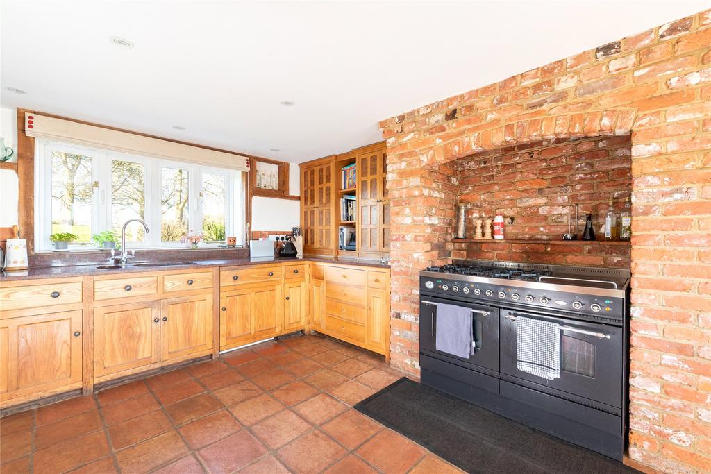 Kitchen/Breakfast Rm