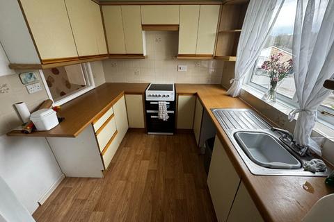 3 bedroom terraced house to rent, Carew Road, Tiverton