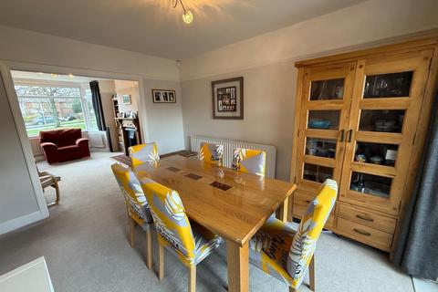 4 bedroom semi-detached house for sale, Kingsway, Oldbury, B68 0QE
