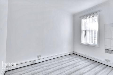 Flat A, 49 Friars Road, London, E6 1LJ