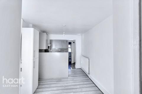 Flat A, 49 Friars Road, London, E6 1LJ