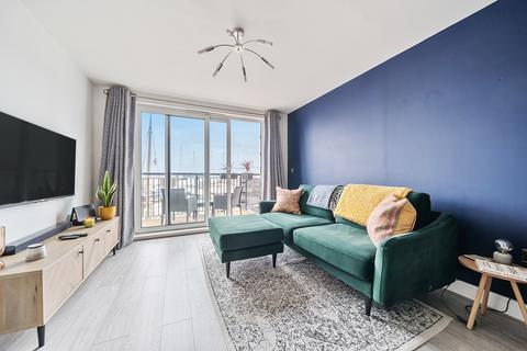 2 bedroom apartment for sale, Canal Road, Gravesend, Kent