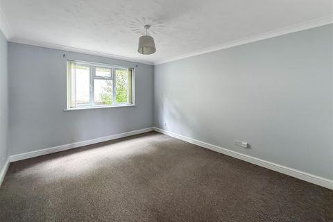 undefined, Swanpool