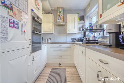 28 Birkdale Avenue, Romford, RM3 0SL