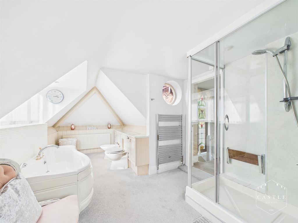 Family bathroom