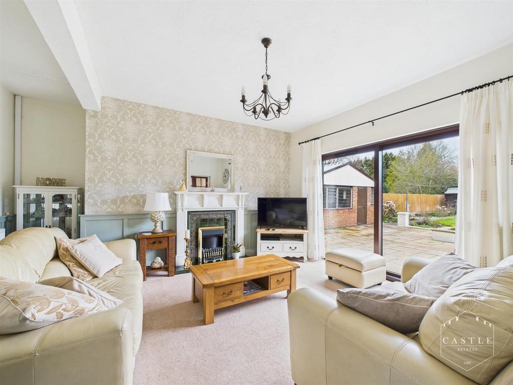 Rear living room