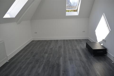 2 bedroom apartment to rent, Downsway, South Croydon CR2
