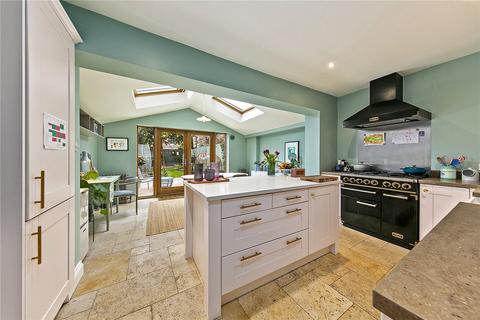 63 Alexandra Road, Richmond, TW9 2BT