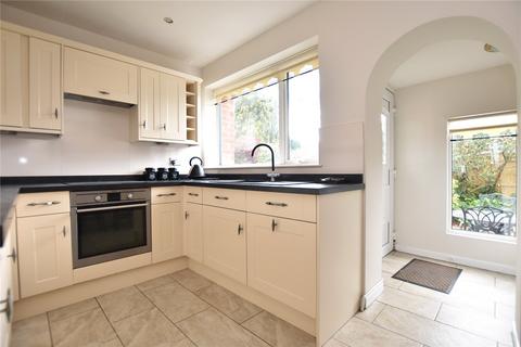 2 bedroom bungalow for sale, Templegate Avenue, Leeds, West Yorkshire
