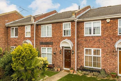 19 Appleby Close, Twickenham, TW2 5NA