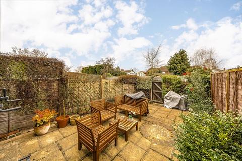 19 Appleby Close, Twickenham, TW2 5NA
