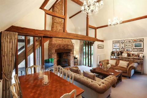 4 bedroom barn conversion to rent, Stocks Road, Tring HP23
