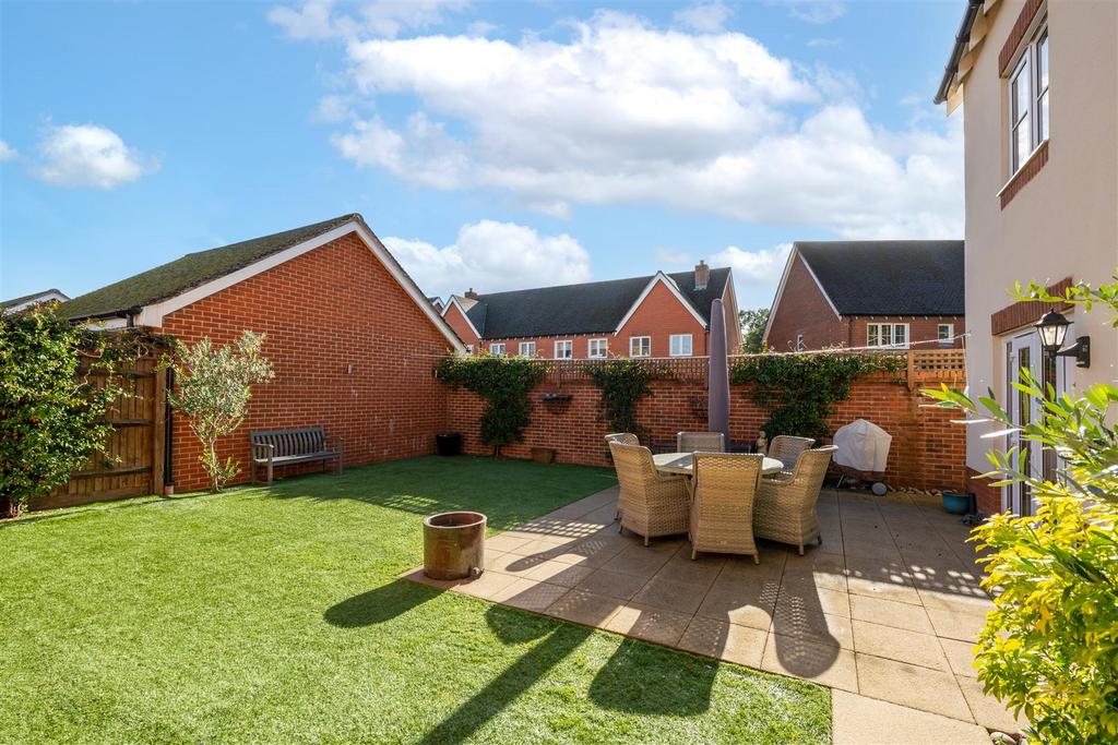 26 Whittaker Drive externals more-2.jpg