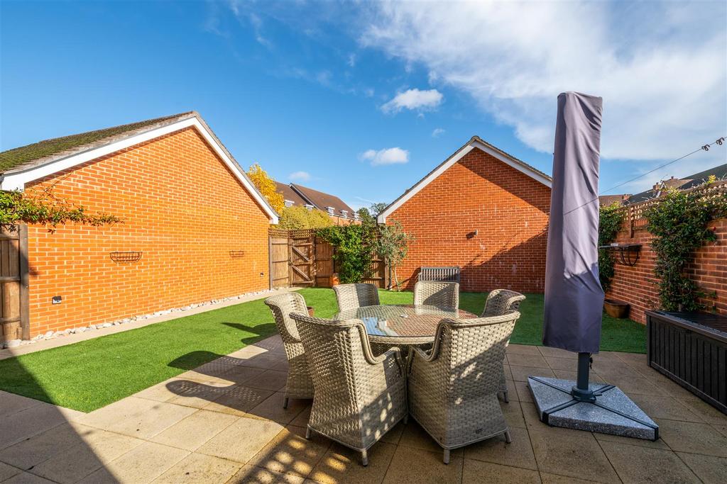 26 Whittaker Drive externals-8.jpg