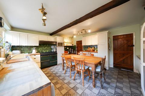 4 bedroom semi-detached house for sale, Melton Road, Thurmaston, Leicester, LE4