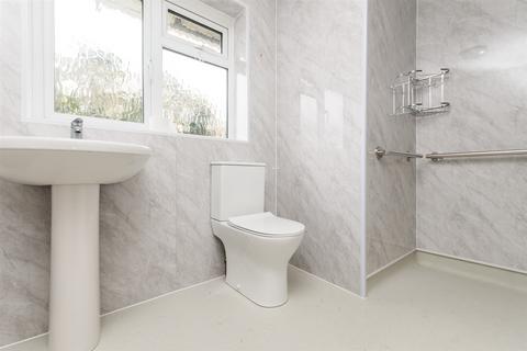 21 Cricketers Drive, Meopham, Gravesend, DA13 0AX