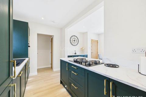 9 Ketts Hill, Necton, Swaffham, PE37 8HX