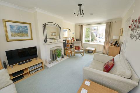 6 Bishops Close, Fleet, GU52 7TU