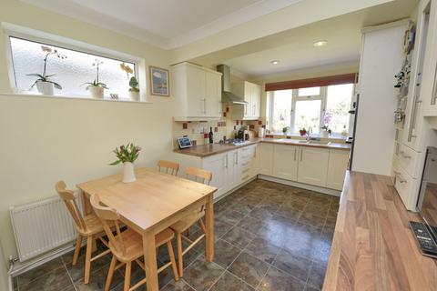 6 Bishops Close, Fleet, GU52 7TU