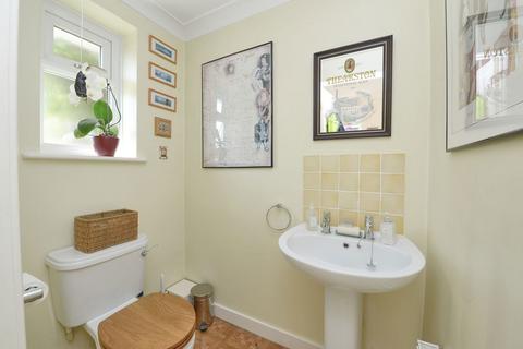 6 Bishops Close, Fleet, GU52 7TU