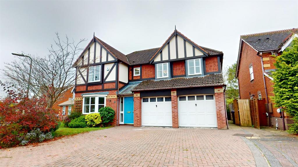 11 Cavendish Close Front.jpg