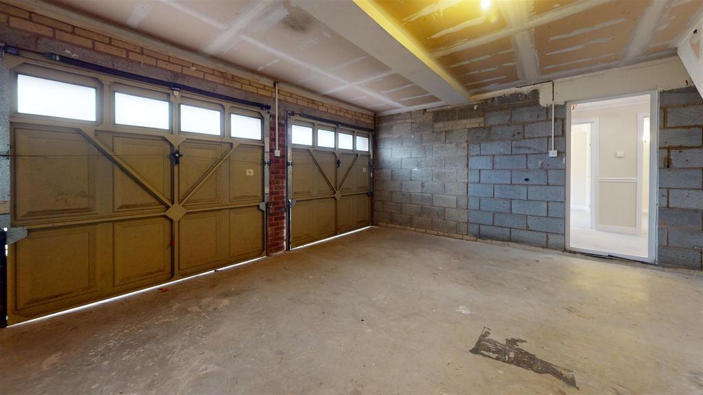 11 Cavendish Close Garage.jpg