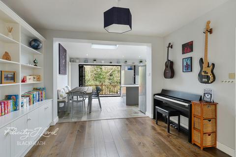 3 bedroom semi-detached house for sale, Charlton Lane, London