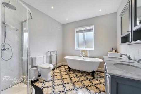 3 bedroom semi-detached house for sale, Charlton Lane, London